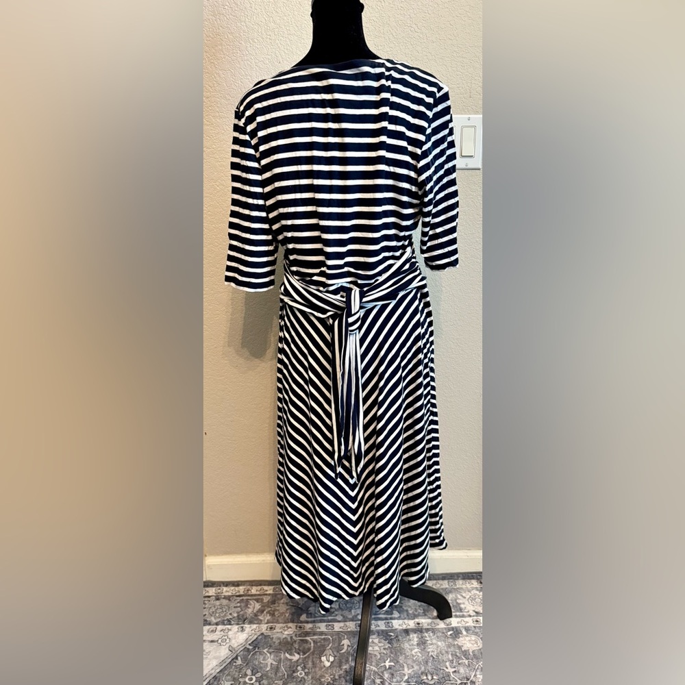 Hobbs of London Navy and White Striped Dress - Picture 4 of 9